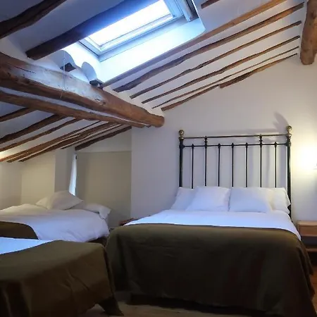 Casa Barria Hotel *
